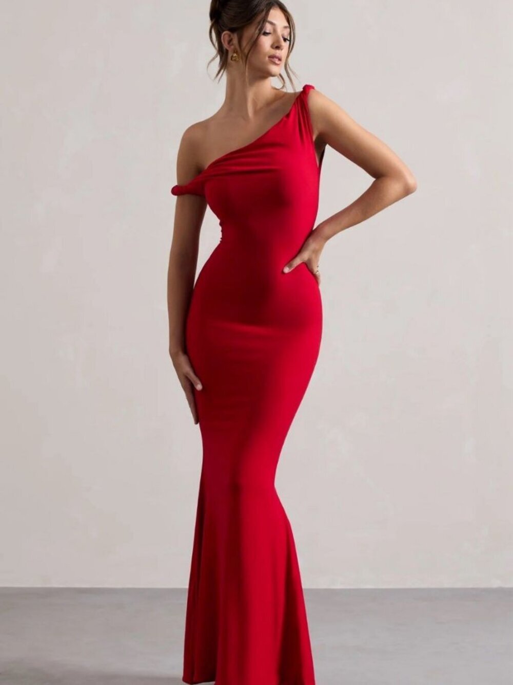 NWT Club L Size 8 Lita Red Twisted Asymmetric Off Shoulder Romantic Maxi Dress
